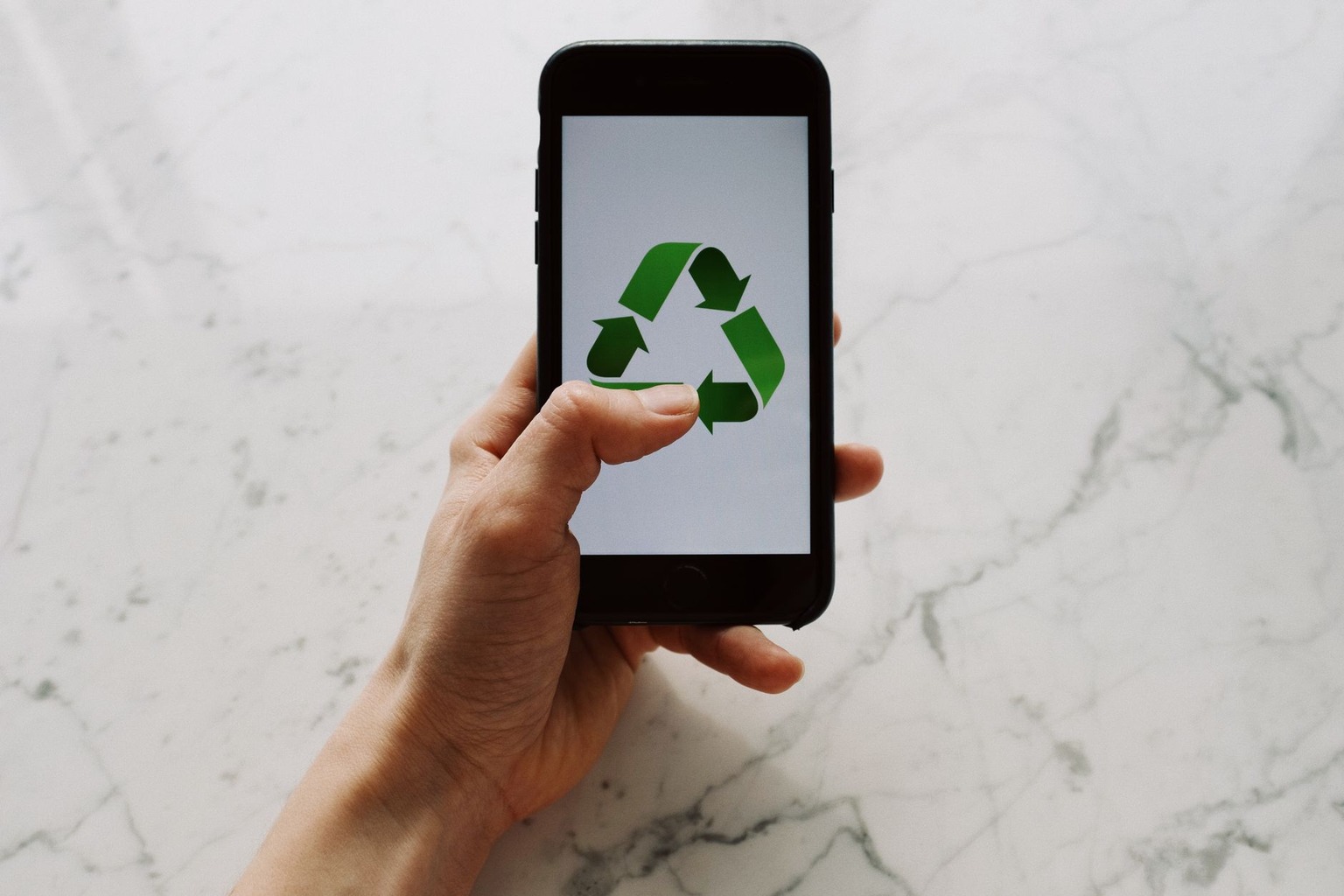 Audience Needs for Curating Personalized Boutique Apparel — Sustainability as a Core Audience Driver Audience Needs for Curating Personalized Boutique Apparel — Sustainability as a Core Audience Driver