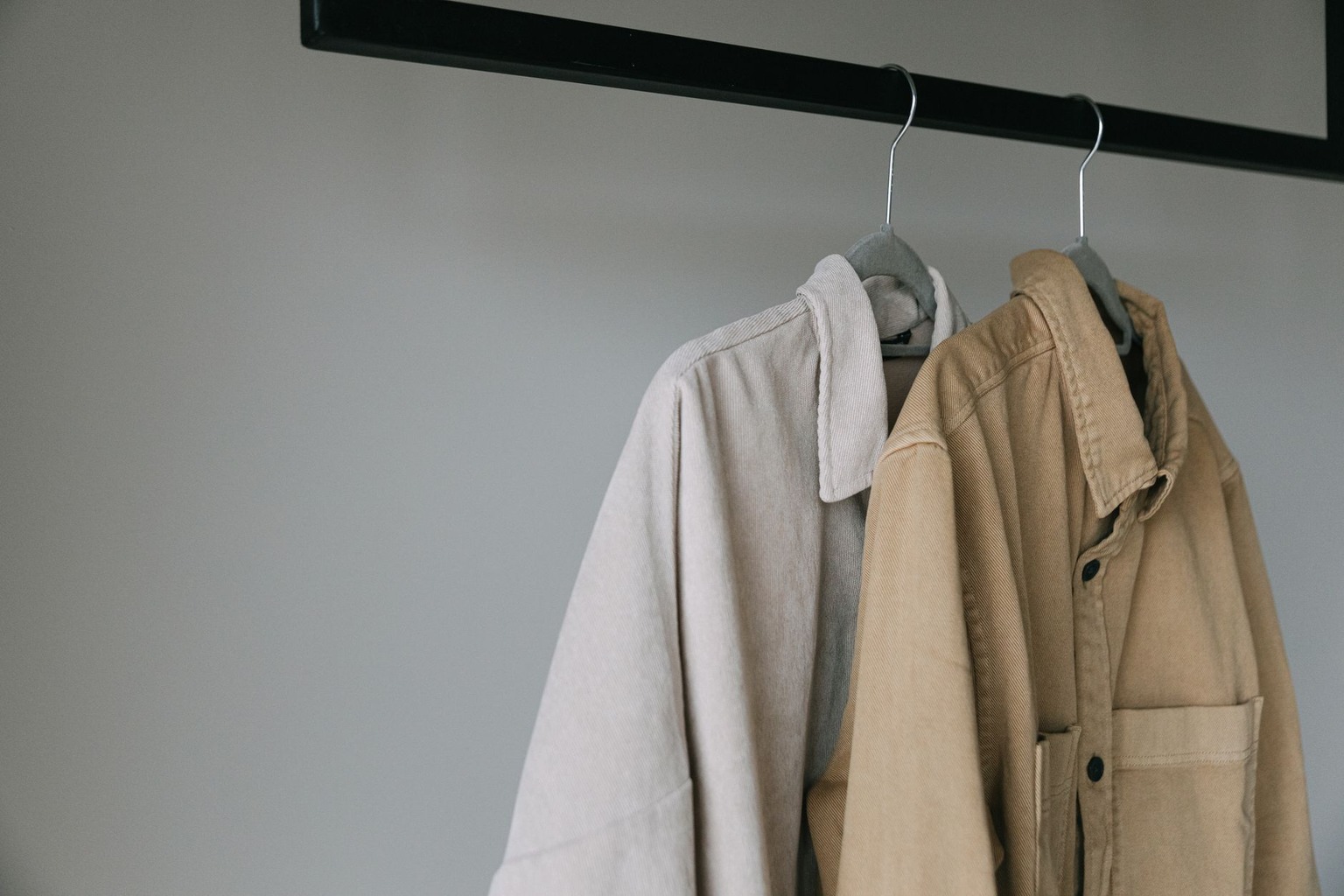 Fashion and personal identity — Avoid the trap of trend-chasing Fashion and personal identity — Avoid the trap of trend-chasing