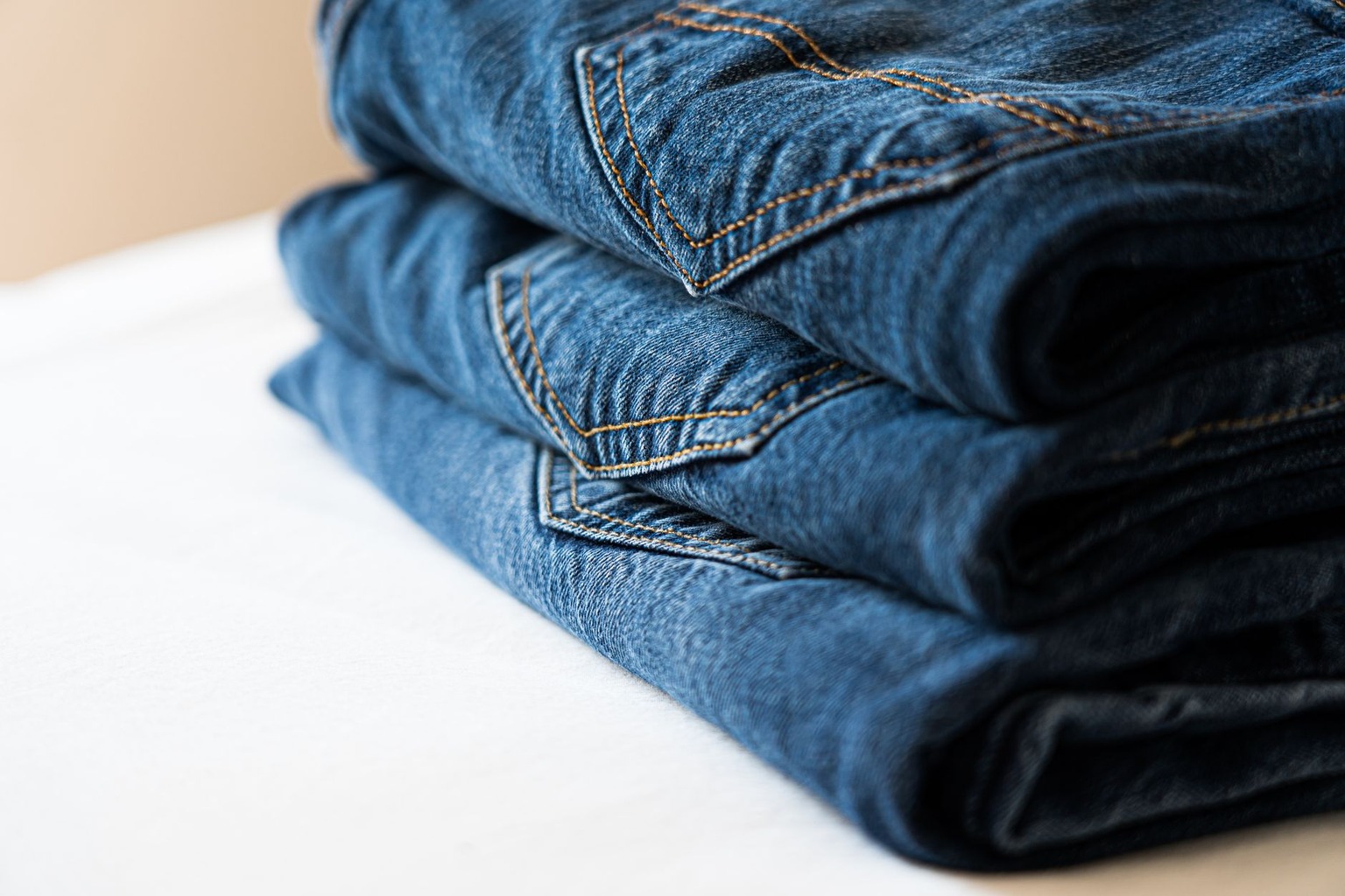 Fashion recycling and upcycling