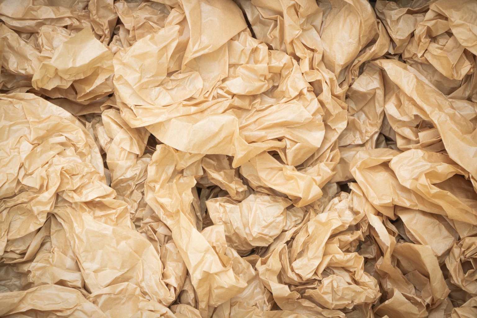 Fashion recycling and upcycling — Prepare Non-Wearable Pieces for Fiber Recycling
