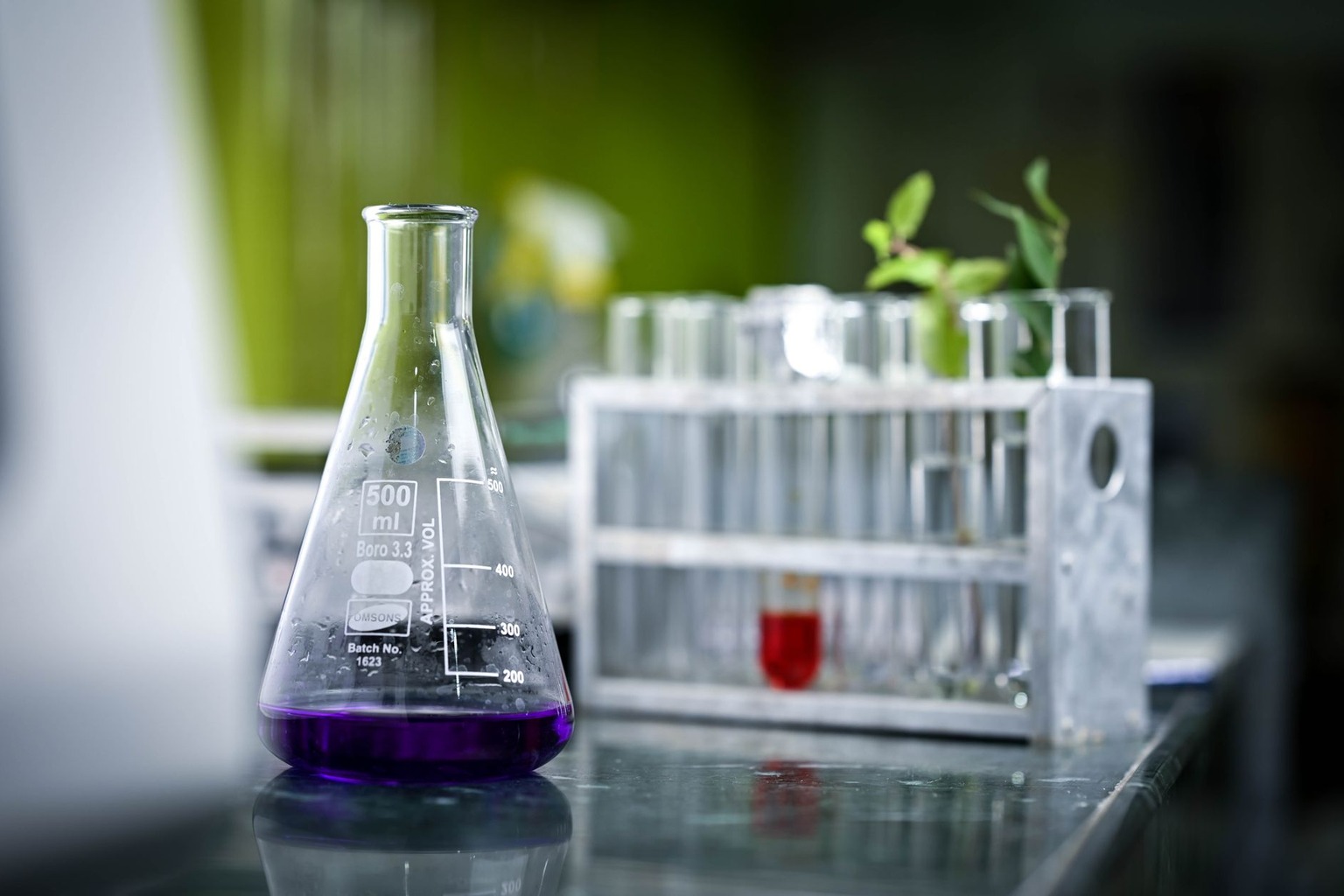 Fashion recycling and upcycling — Choose Reputable Recyclers for Synthetic Blends