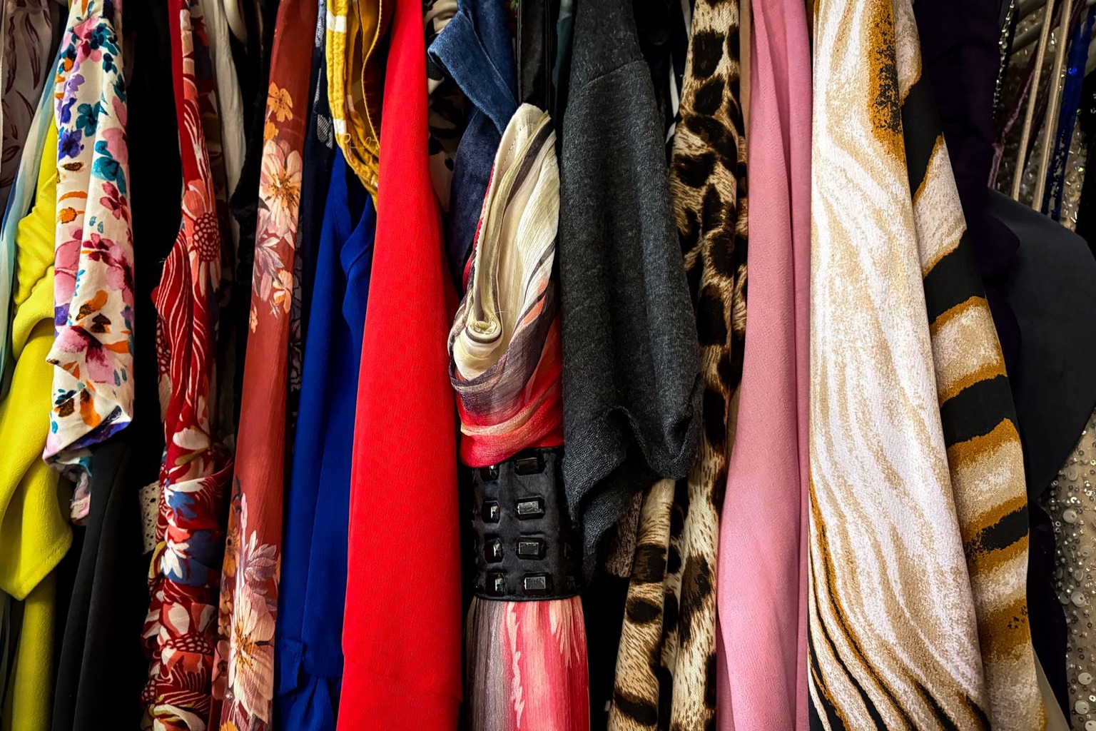How to style vintage pieces — Avoid Common Styling Mistakes That Age Vintage Pieces