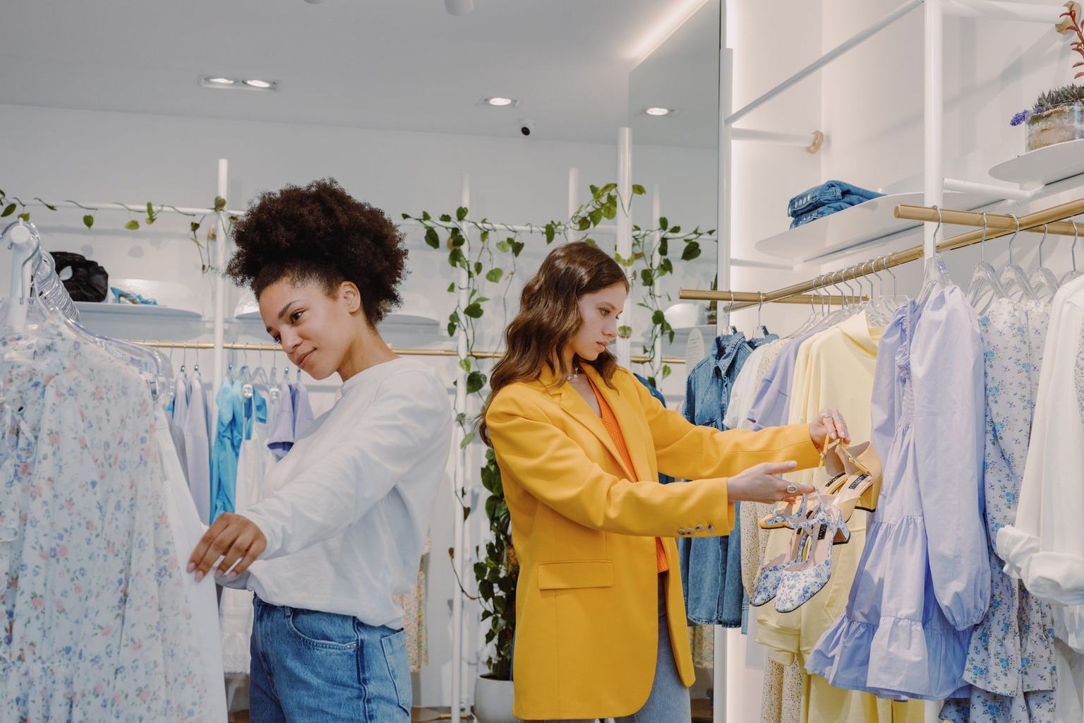 Short Term Pop-Up Strategies to Accelerate Boutique Fashion Sales — Partner with Local Businesses to Expand Your Pop-Up’